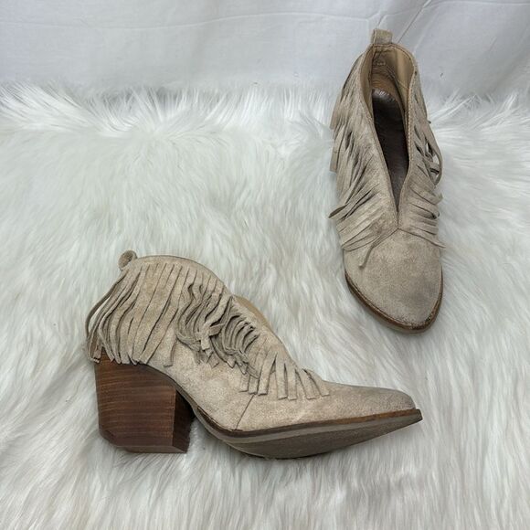 Coconuts By Matisse Lambert Ivory Faux Suede Fringe Booties Sz 8 - Picture 1 of 6